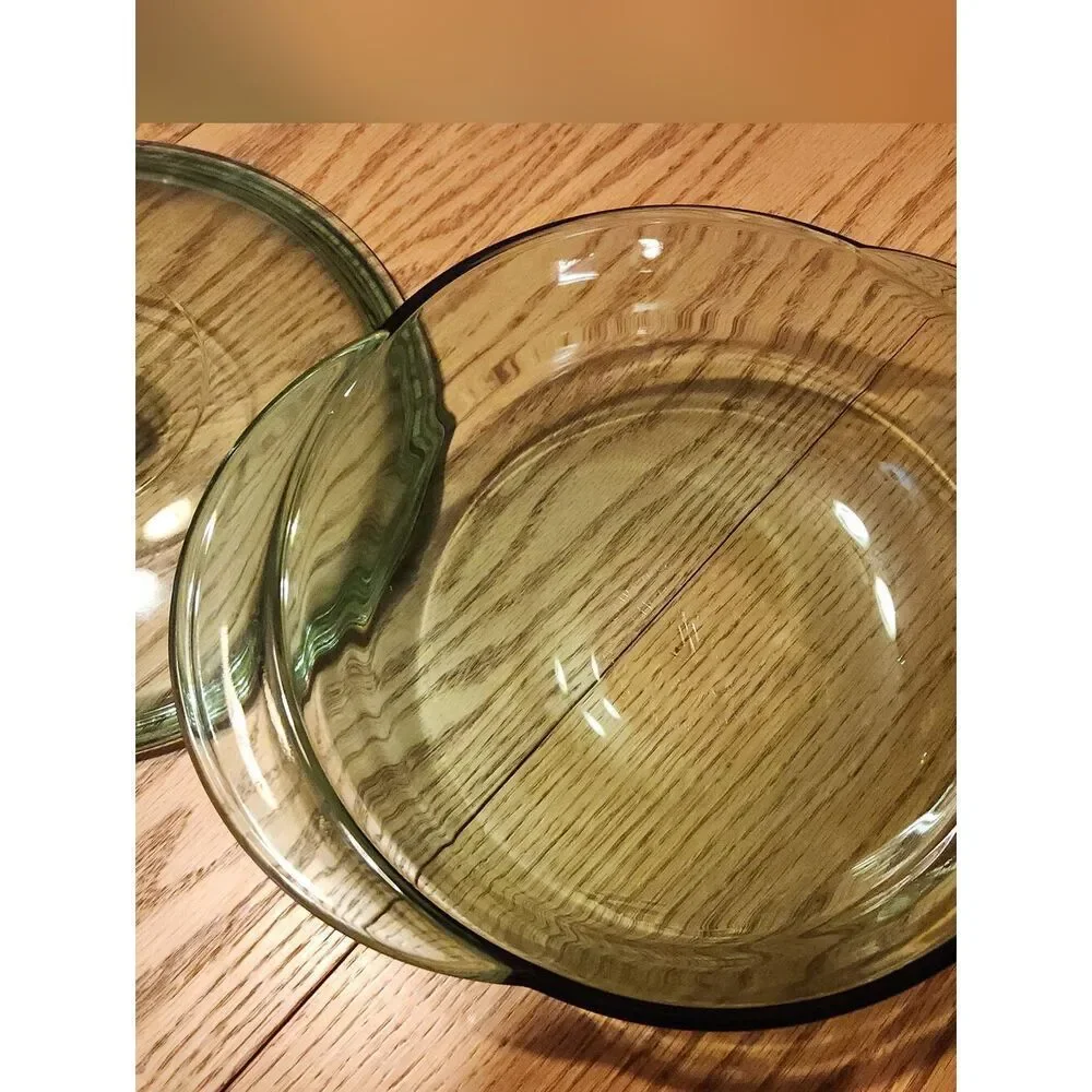 Anchor Hocking Green Glass Round Casserole Dish with Lid - 2 Qt, 2 L